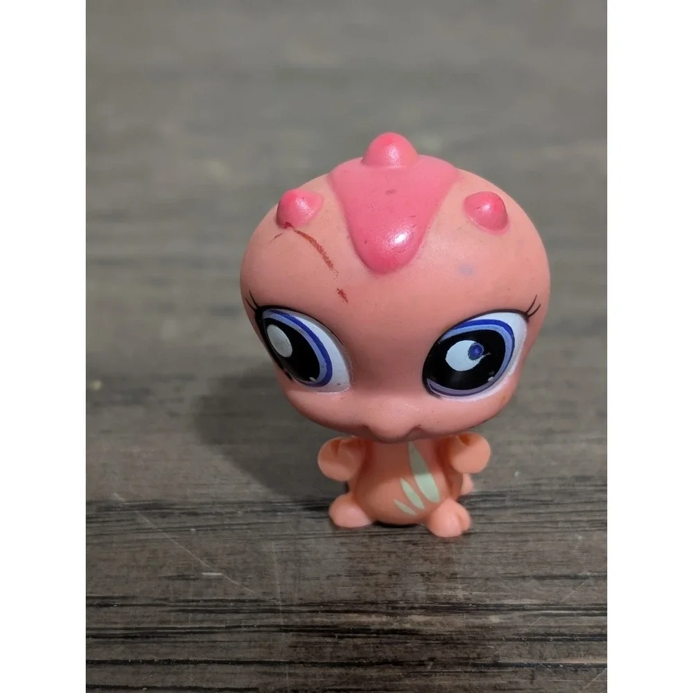 LPS Littlest Pet Shop Authentic Orange Inchworm Caterpillar #1993 Pink Peach